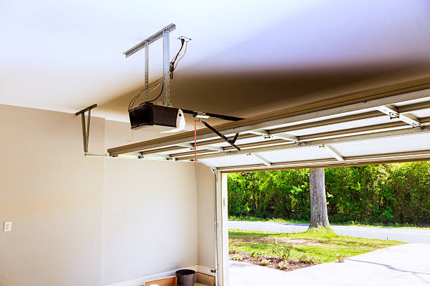 Top rated local Garage Door Panel Replacement specialists in Washington, MO